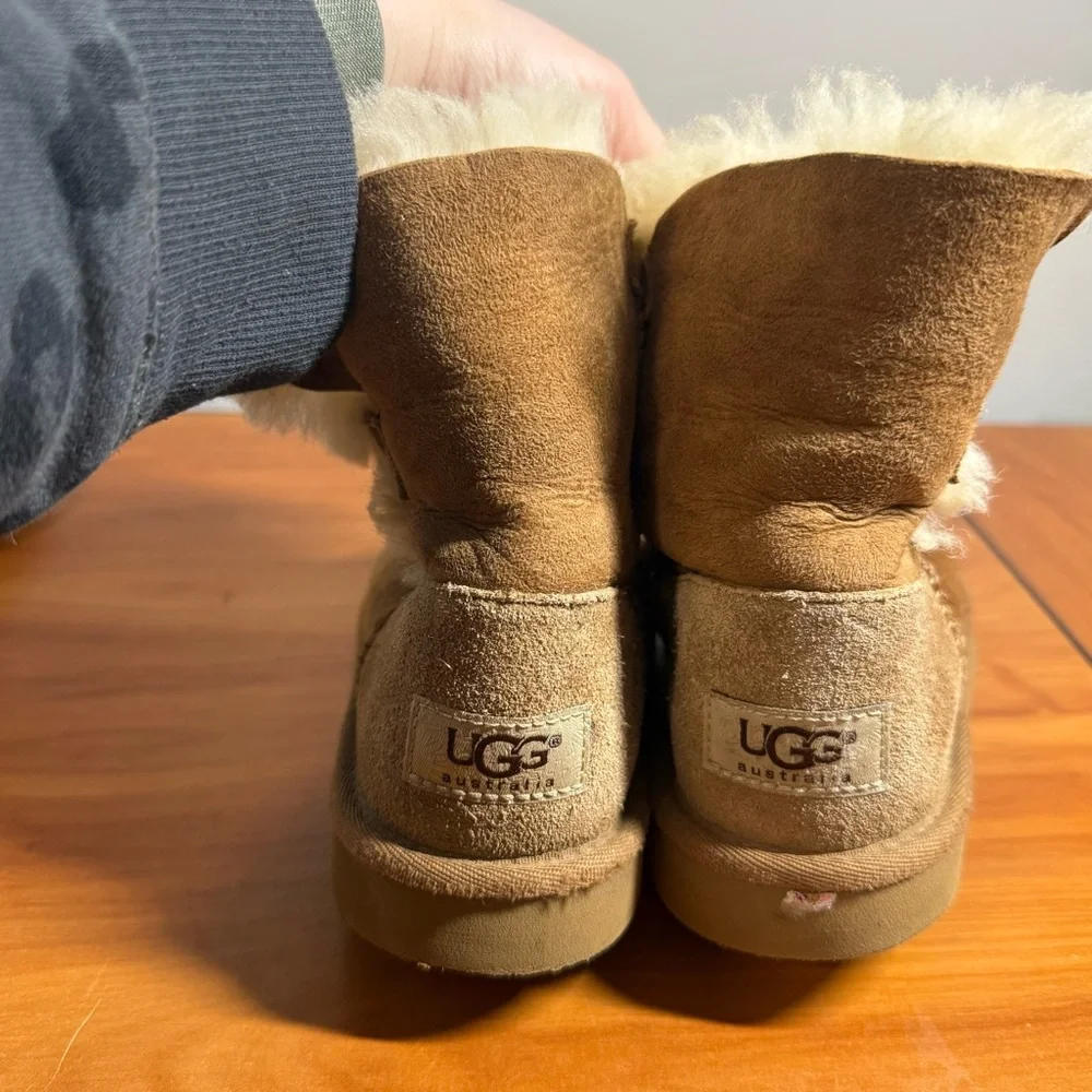 UGG kids bailey